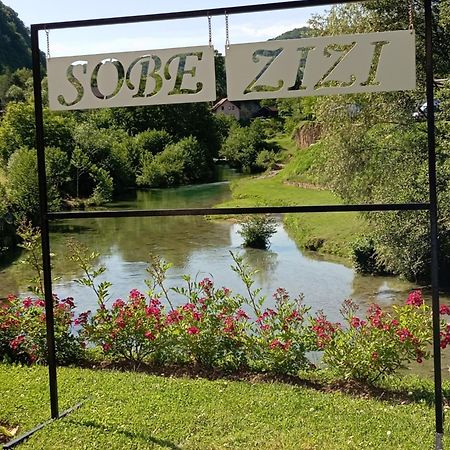 Bed and Breakfast Sobe Zizi Jajce Exterior foto
