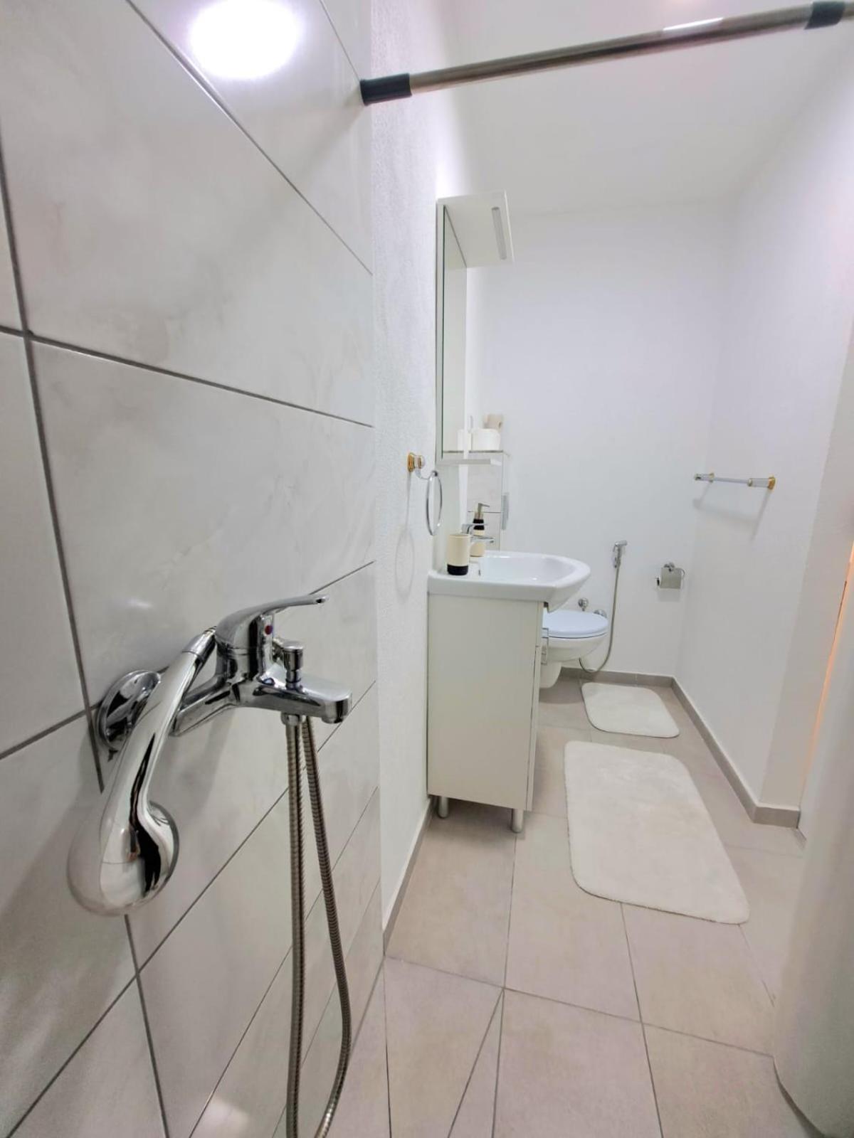Bed and Breakfast Sobe Zizi Jajce Exterior foto
