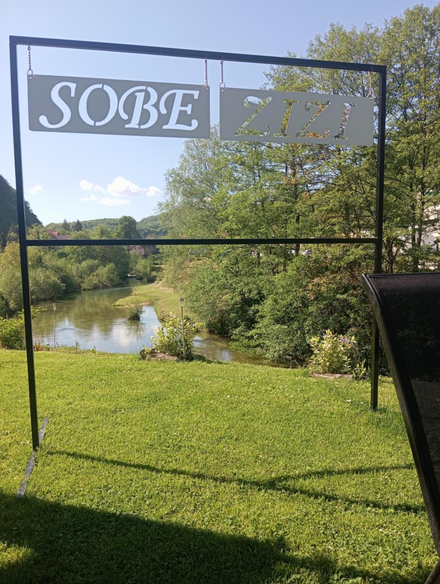 Bed and Breakfast Sobe Zizi Jajce Exterior foto
